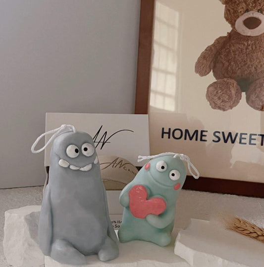Styling scented candles, earthy monsters, silly smiles, loving monsters, cartoon shaped candles, scented candles, birthday gifts, Chinese Valentine's Day gifts, festive gift boxes